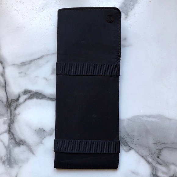 SALE: Lululemon Athletica Everywhere Tote Black - Picture 5 of 6